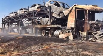 Fogo destrói completamente um caminhão-cegonha na BR-364