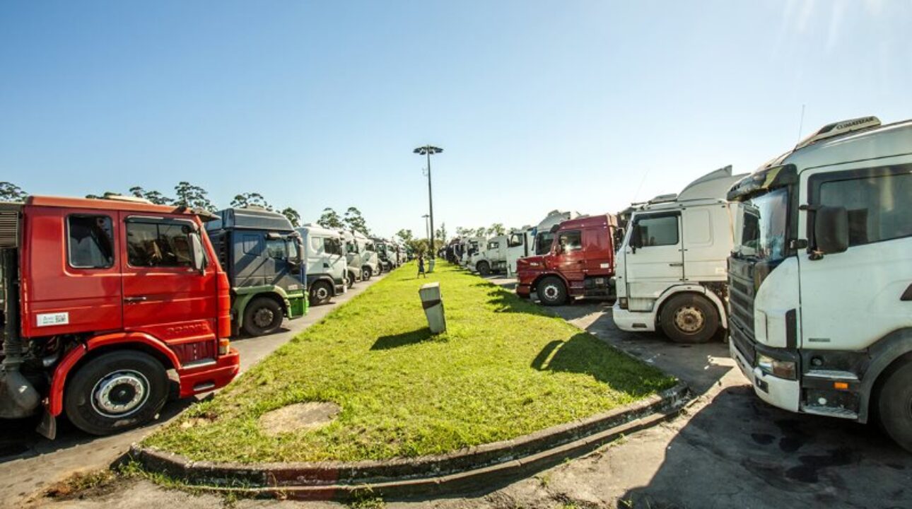 Posto pode expulsar motorista que não abastece?