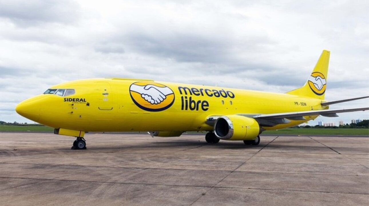 Gol entrega para o Mercado Livre seu primeiro avião personalizado da marca