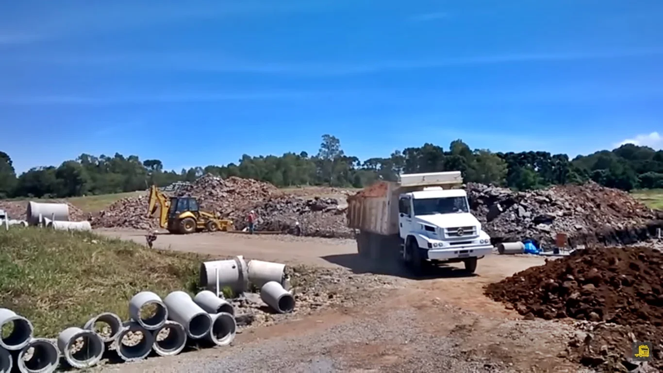 Caminhões clássicos inesquecíveis da Mercedes Benz