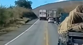 Caminhão de 30 metros joga veículo para fora da pista em ultrapassagem indevida