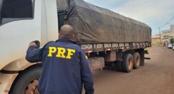 Caminhoneiro carregando carga contrabandeada de cigarro é preso pela PRF