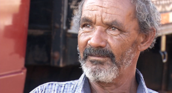 Caminhoneiro pede ajuda após ter veículo destruído por incêndio 