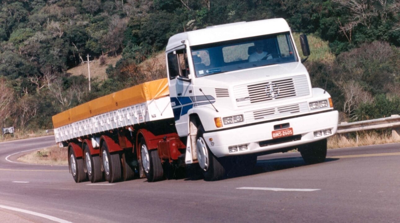 Conheça o LS-1935 a famosa mula da Mercedes