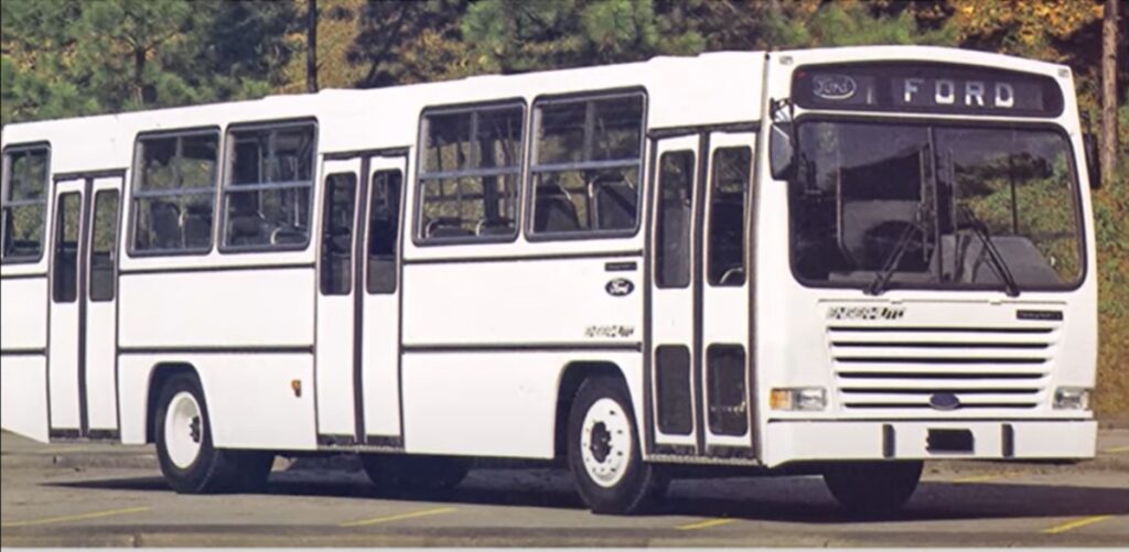 Veja a história dos ônibus da Ford no Brasil