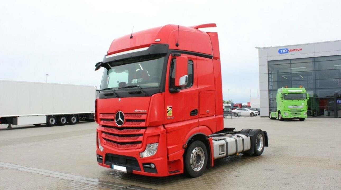 Conheça mais um pouco do Caminhão Mercedes Benz Actros L1848