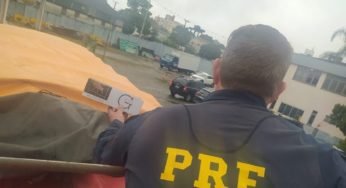 Caminhão carregado com cigarros contrabandeados é apreendido pela PRF