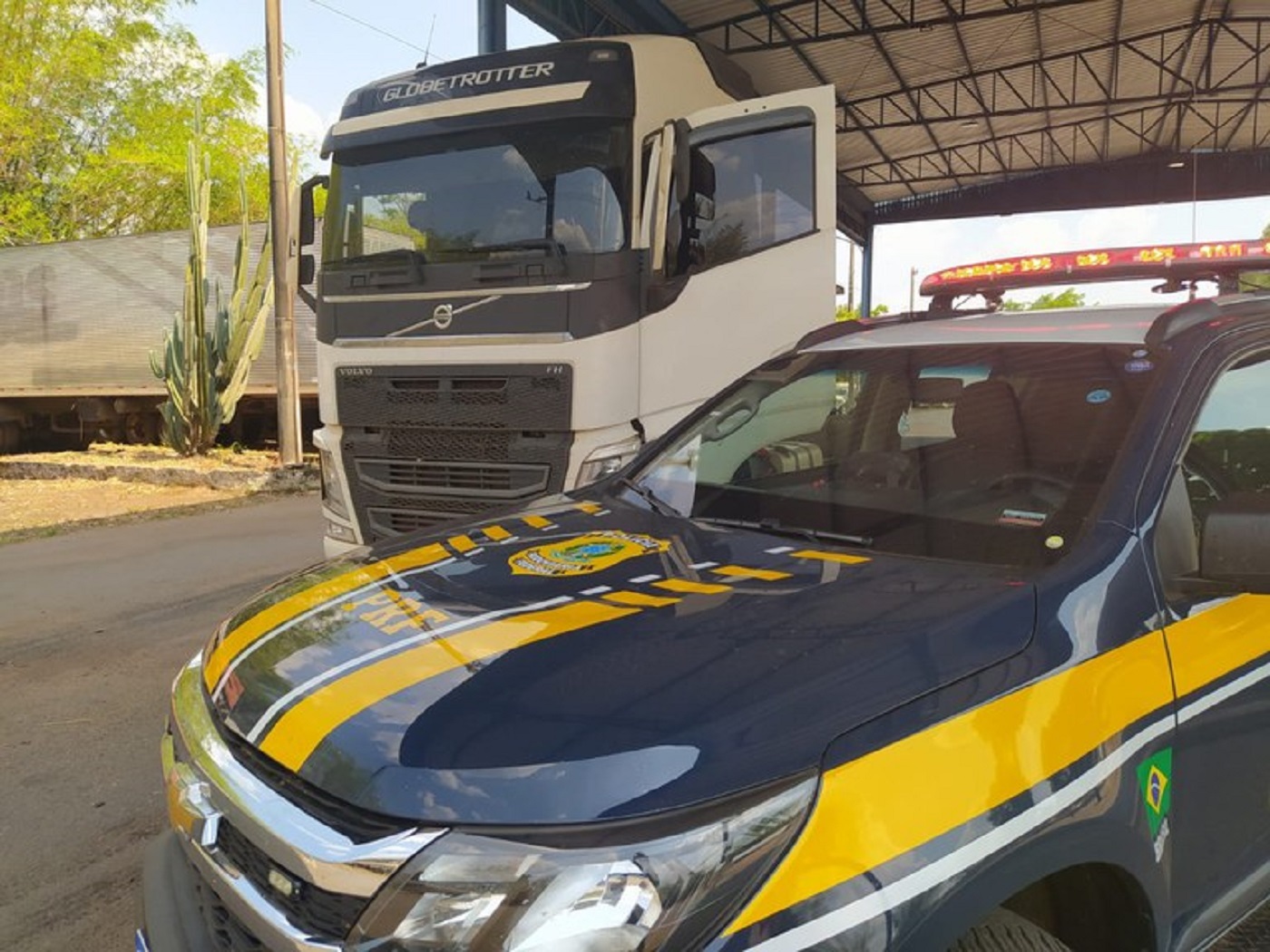 Caminhão roubado é recuperado em Guaraí pela PRF