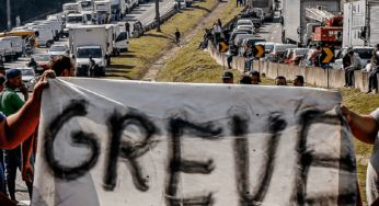 Caminhoneiros decidem fazer paralisação para apoiar Bolsonaro