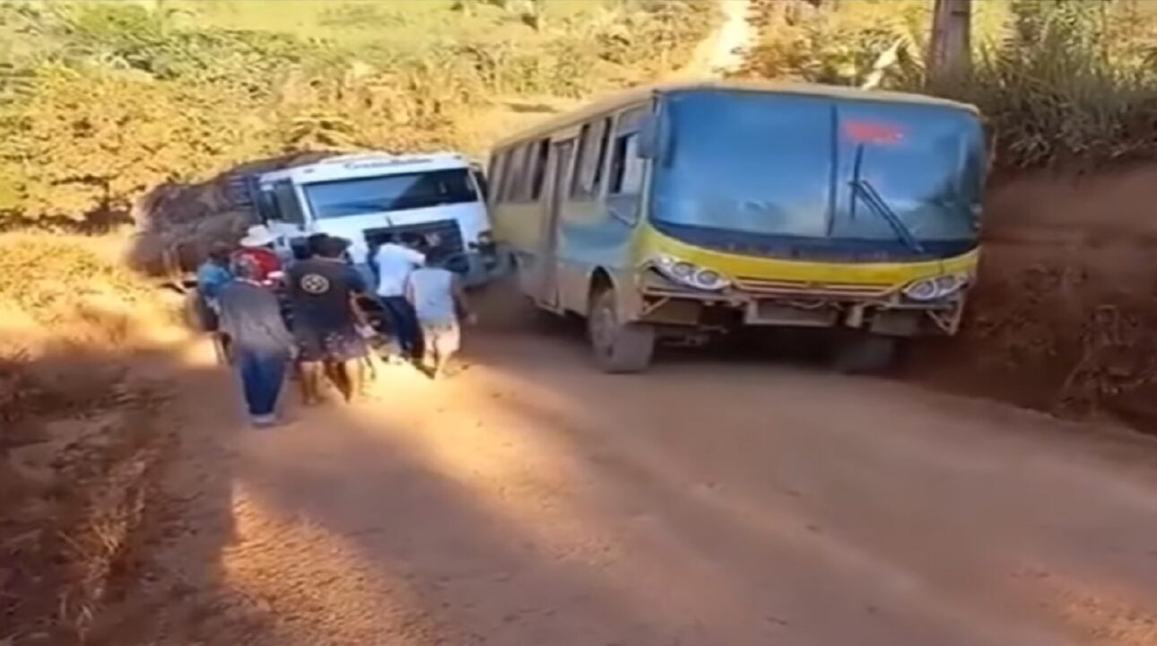 Motorista de ônibus força ultrapassagem e acaba gerando polêmica