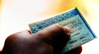 Os órgãos fiscalizadores podem recolher a CNH vencida?