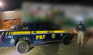 Polícia Rodoviária Federal recupera caminhão roubado na BR-262
