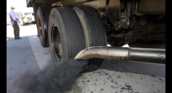 Porque depois de reprogramado o caminhão sai muita fumaça?