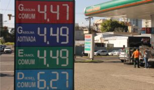 Preço médio do diesel e da gasolina recua em outubro na maioria dos estados