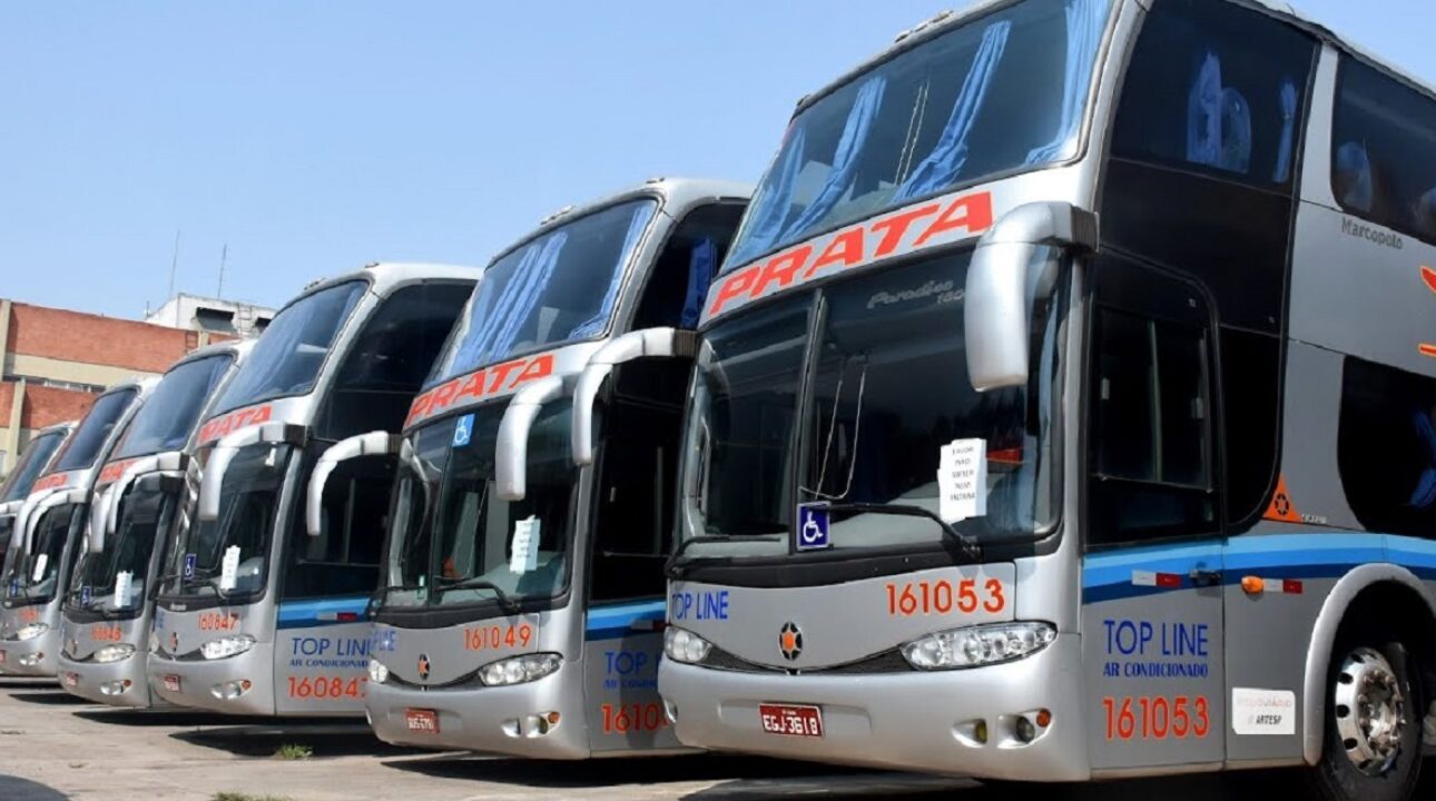 Vários ônibus do expresso de prata estão à venda