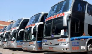 Vários ônibus do expresso de prata estão à venda