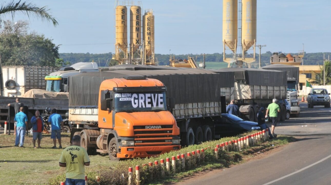 Quais são os motivos de uma greve dos caminhoneiros no Brasil?