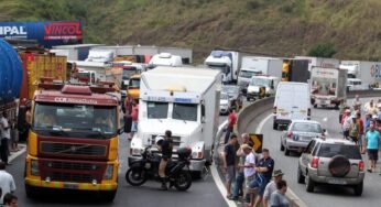 Greve 04/12/2025: Não há registros de greve dos caminhoneiro até o momento.