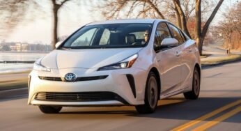 Conheça o novo Toyota Prius 2023 híbrido