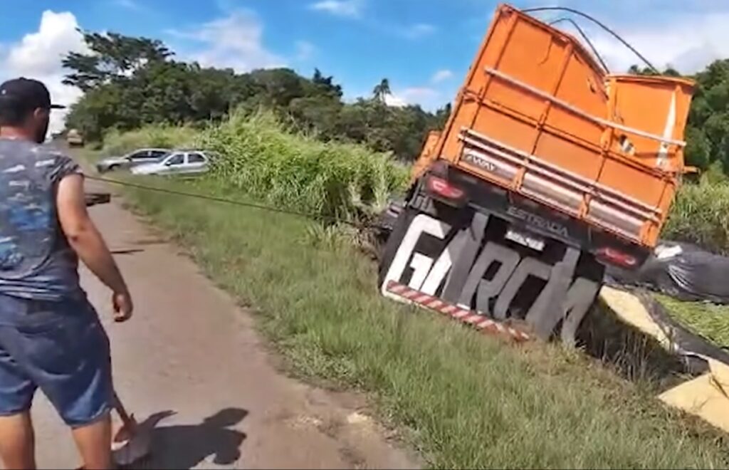 Caminhão do bruno garcia