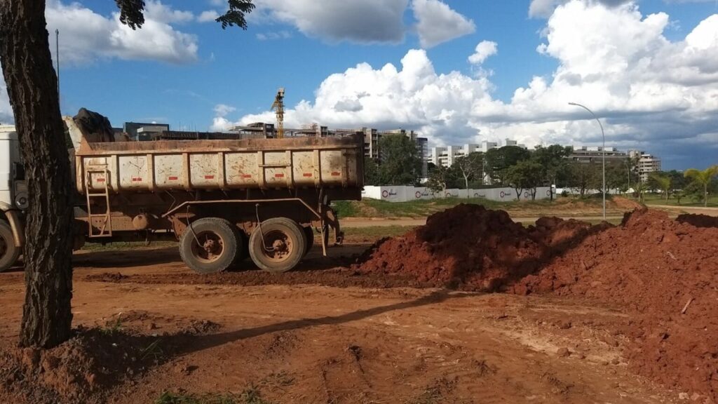 Caminhão de residuos