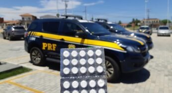 PRF flagra caminhoneiro realizando ultrapassagem proibida e acaba encontrando 44 comprimidos de rebite no caminhão
