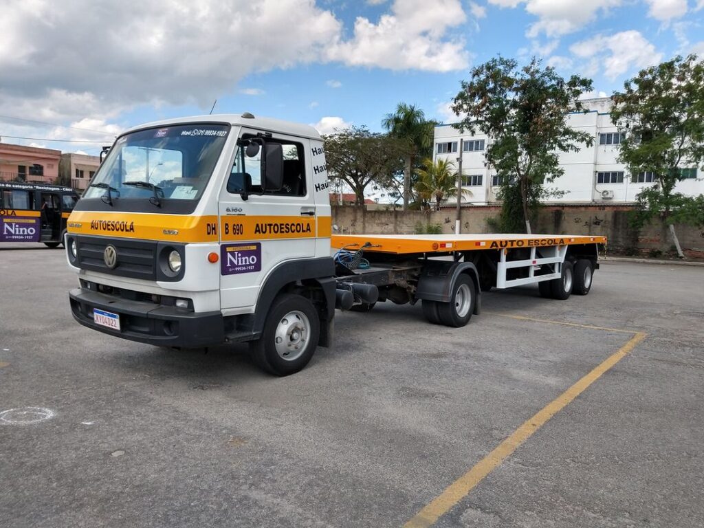 Caminhoneiro desabafa sobre o teste prático para caminhoneiro em autoescola