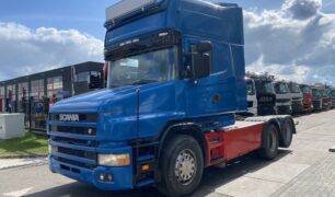 Scania T164 azul bicuda
