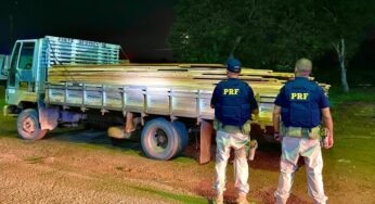 PRF recupera caminhão roubado e apreende 8 m³ de madeira ilegal, no Pará
