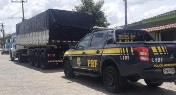 Placa de carreta é clonada por não pagar licenciamento desde 2019