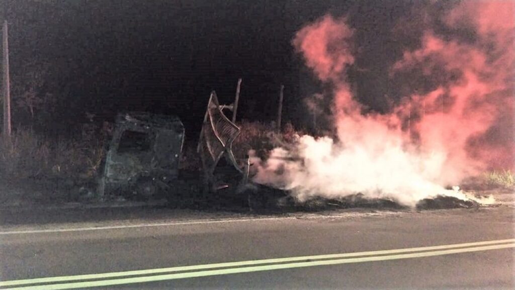 Após acidente com caminhão, PRF alerta para os cuidados com o veículo antes de “pegar” estrada