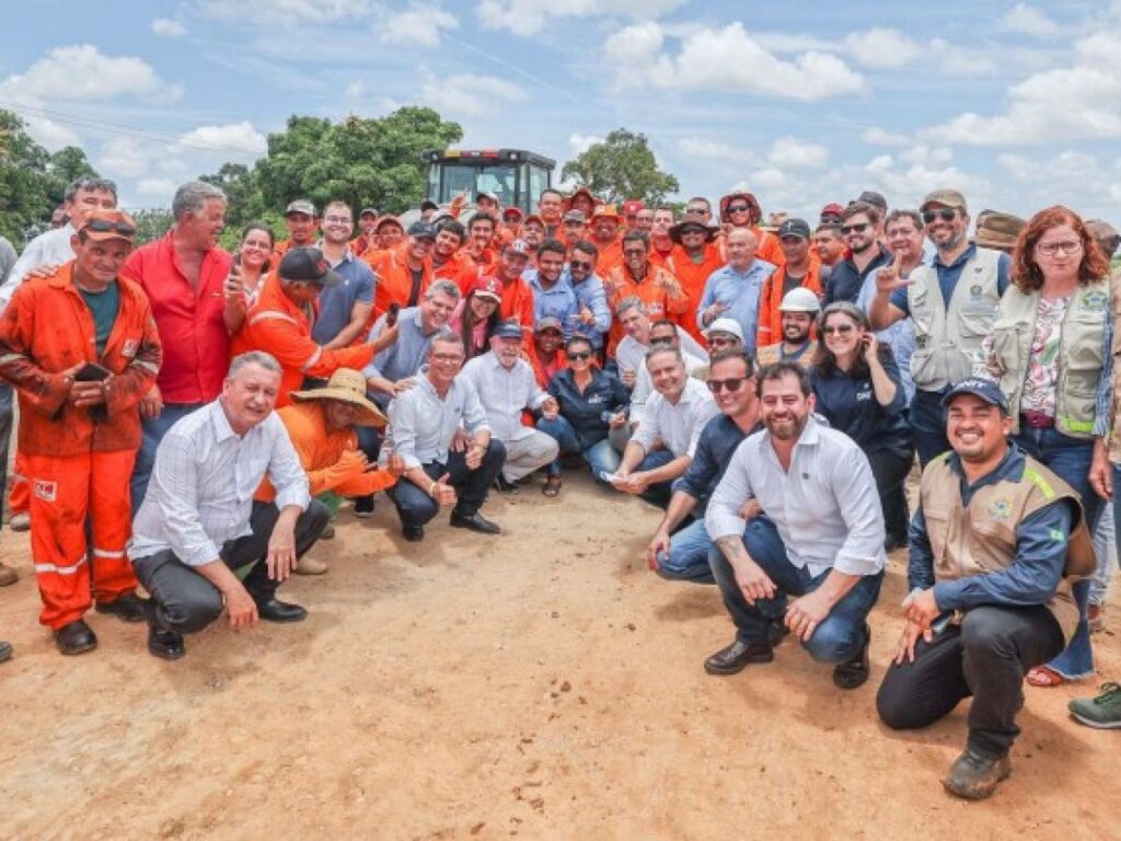 Governo retoma mais de 450 obras viária que estavam paradas no país