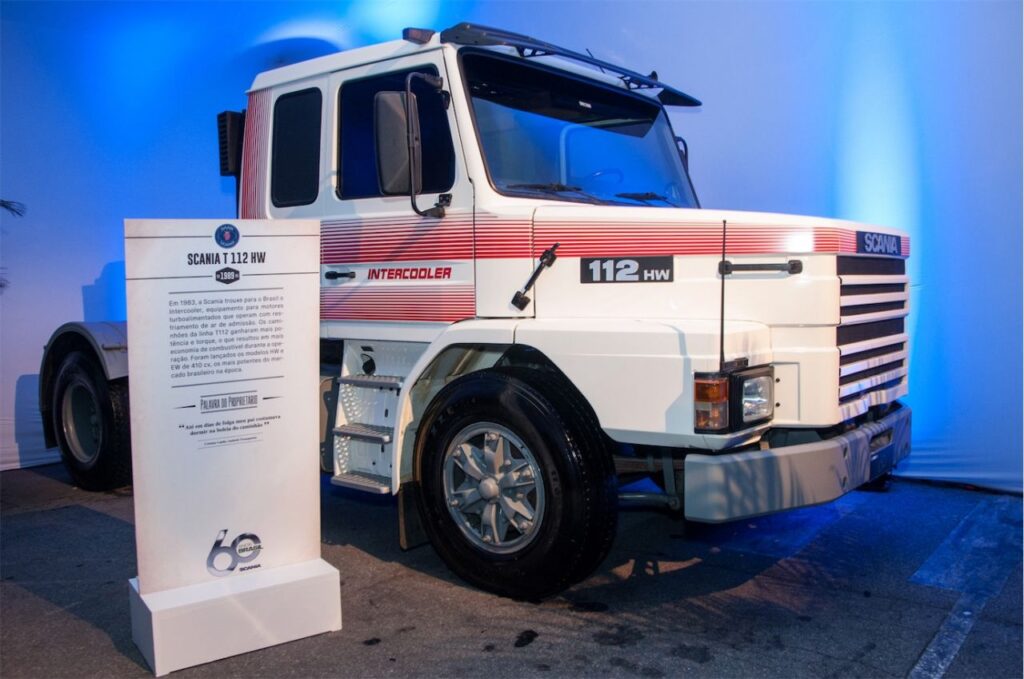 Os Scania 112 HW e EW foram uma evolução da série 2 no Brasil