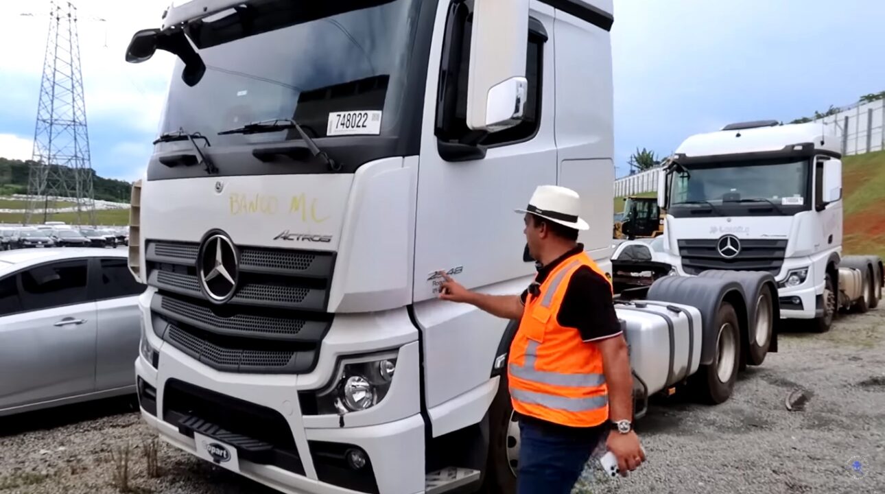 Leilão terá dois caminhões Mercedes actros 2548 0 Km