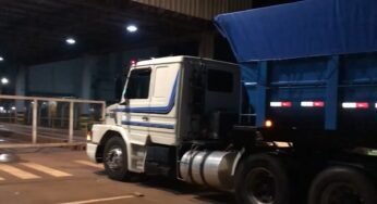 Caminhoneiro relata humilhação após esperar por mais de 12 horas para descarregar