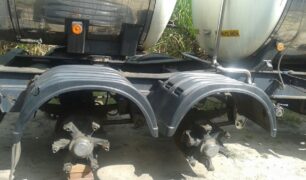Caminhão estacionado em pátio de posto tem oito pneus furtados, em Sorriso