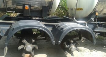 Caminhoneiro chora ao ver que teve seus pneus furtados e prejuizo passa de R$ 12.000,00