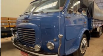 Empresa de transporte mostra coleção de caminhões antigos