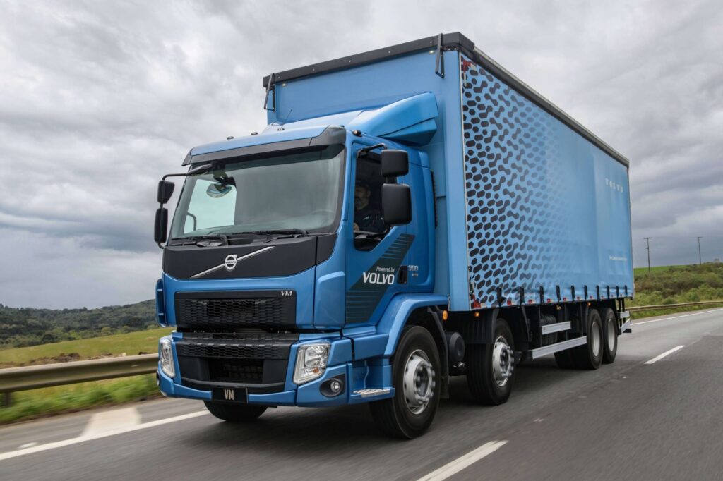 Veja quanto custa um Volvo VM 360 8×2 em 2023