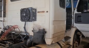 Veja como ficou a adaptação de um ar-condicionado elétrico no Scania 113H