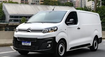 Conheça o furgão que roda 250 km com 40 reais