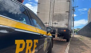 No Mato Grosso, PRF recupera caminhão roubado