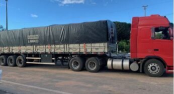 Caminhoneiro é flagrado pela PRF transportando mercadoria sem nota fiscal e alega que o documento não foi emitido porque a gerente da empresa foi ao médico