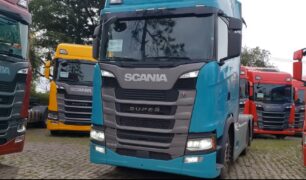 Veja o primeiro caminhão Scania com quebra-sol elétrico