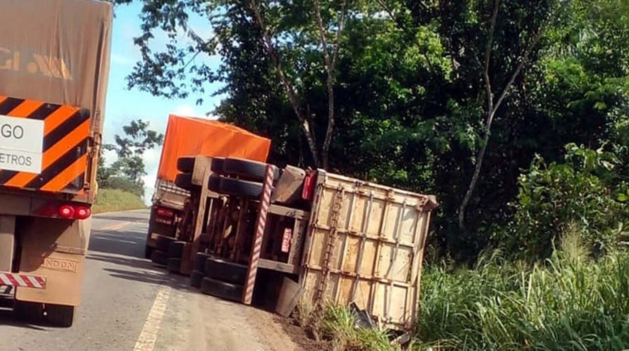 Caminhoneiros se preocupam com o estado da BR-364 e a incidência de acidentes constantes