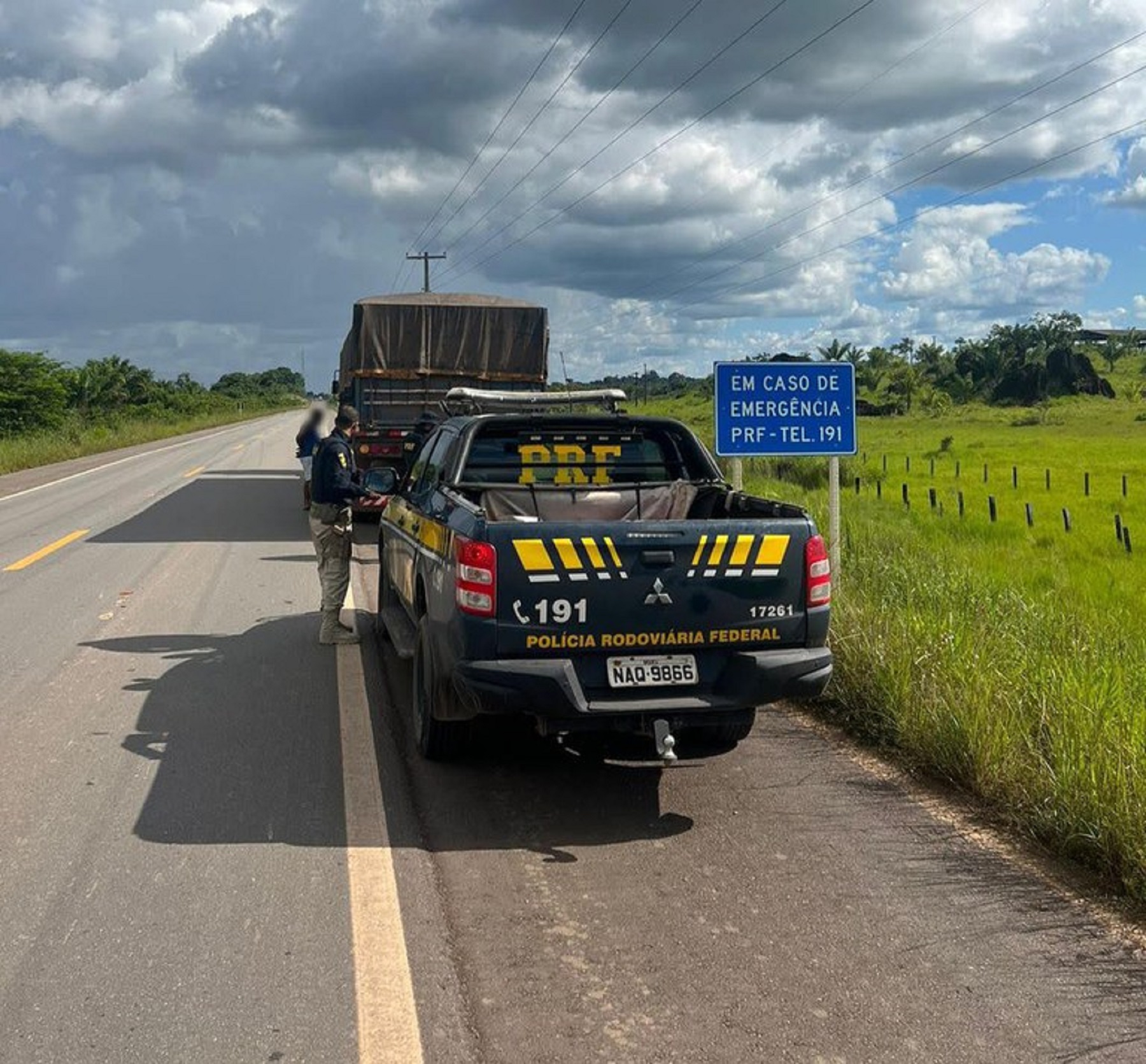 Em Roraima, PRF flagra 101 toneladas de excesso de peso em veículos de cargas