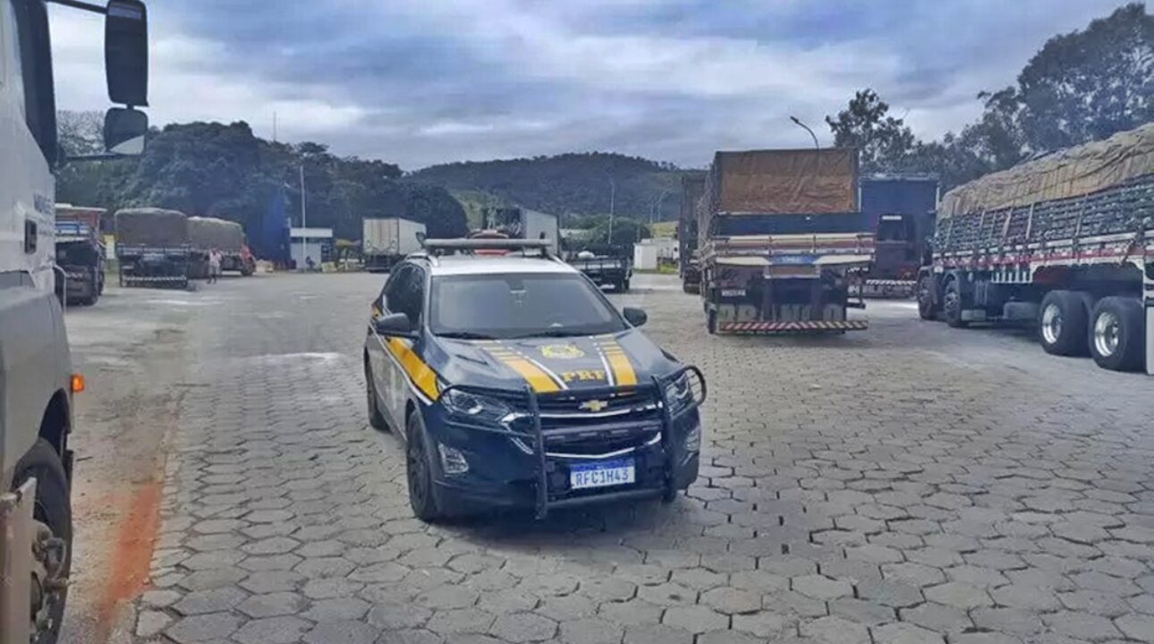 Histórico: PRF autua mais de 230 caminhões com problemas na Fernão Dias