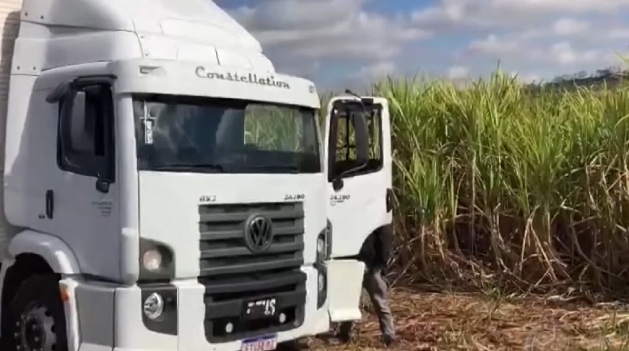 Caminhoneiro é Sequestrado e Tem Carga de 31 Toneladas de Adubo Roubada na BR-277