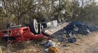 Caminhoneiros morrem após acidentes com cargas de frutas