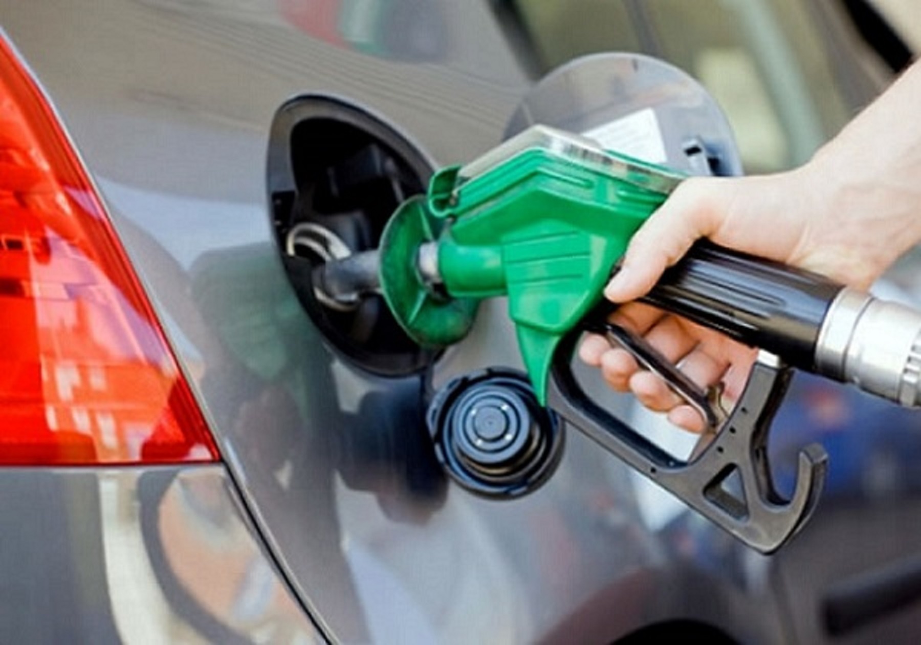 Bahia ganha aumento no valor do litro da gasolina e diesel